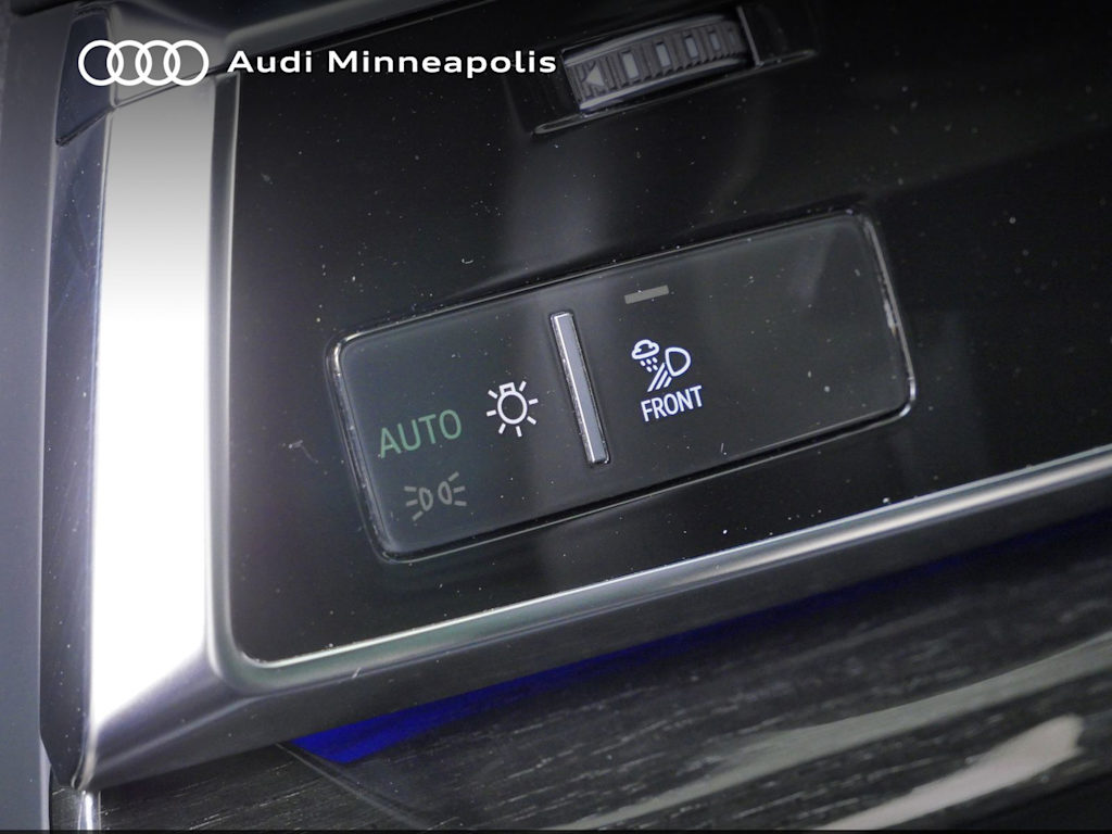 Thumbnail: 2023 Audi Q7 - 10