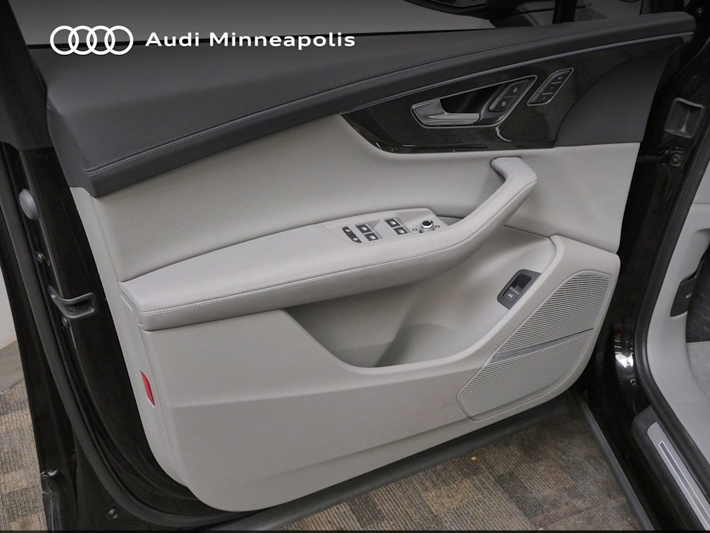 Thumbnail: 2023 Audi Q7 - 14