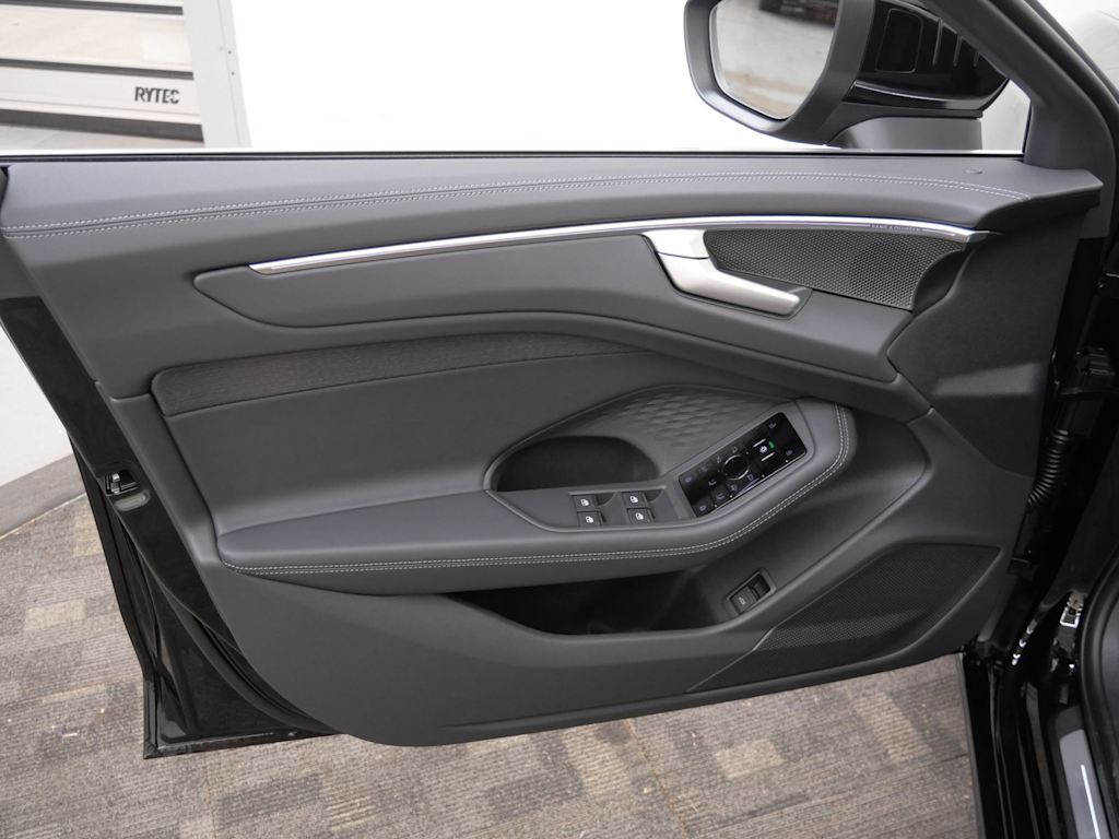 Thumbnail: 2026 Audi A6 - 12