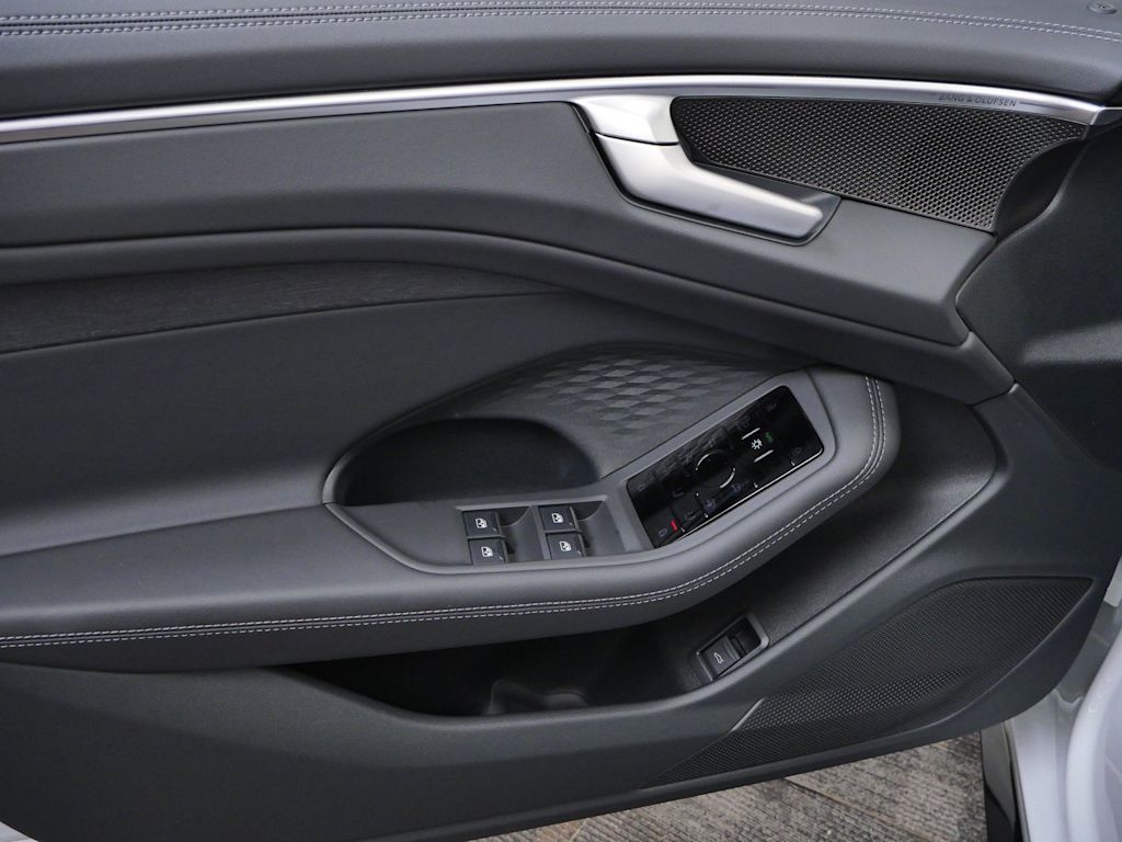 Thumbnail: 2026 Audi A6 - 12