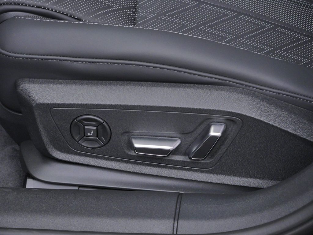Thumbnail: 2026 Audi A6 - 13