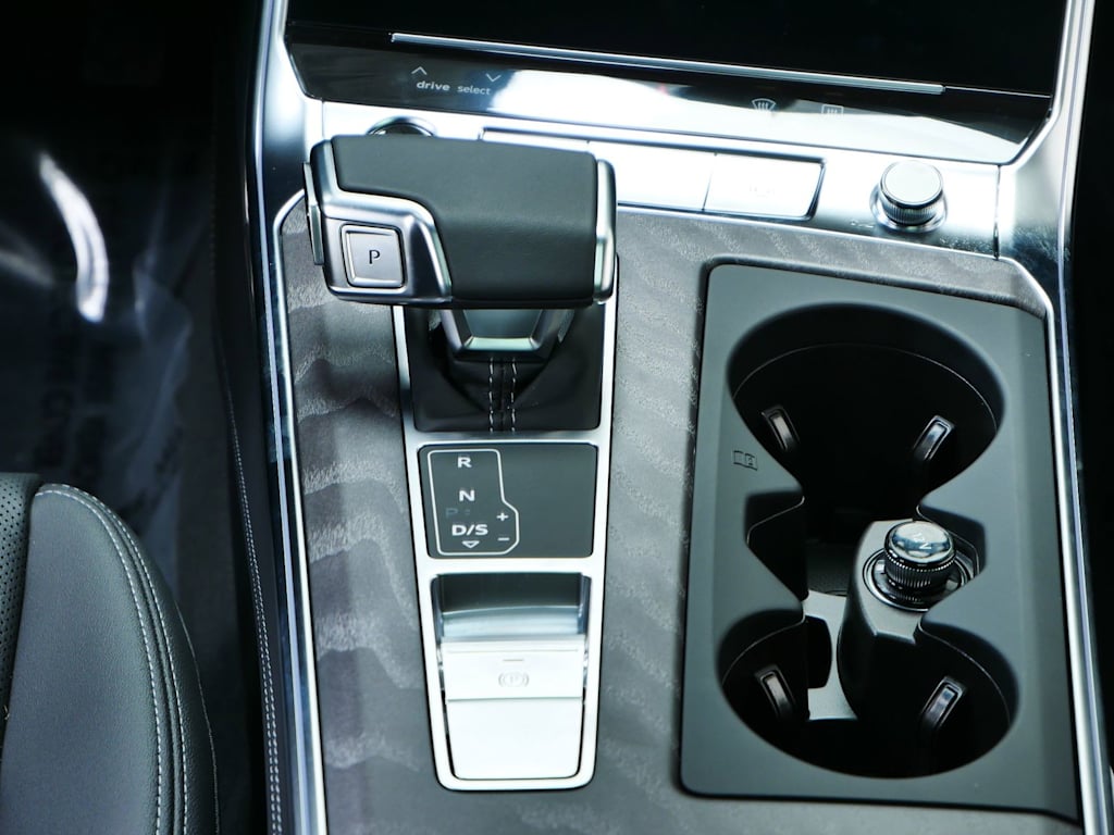 Thumbnail: 2026 Audi A6 - 9