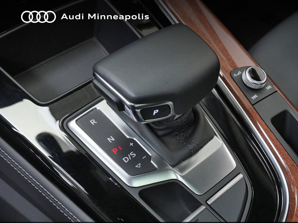Thumbnail: 2023 Audi A4 - 10