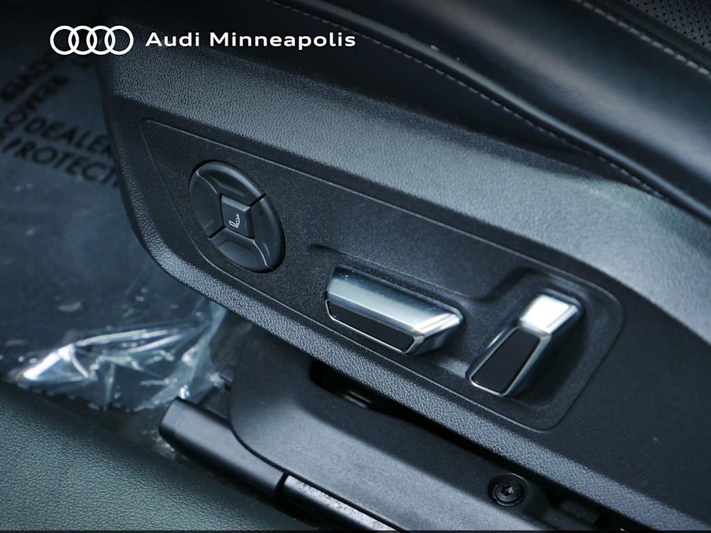 Thumbnail: 2022 Audi S6 - 18