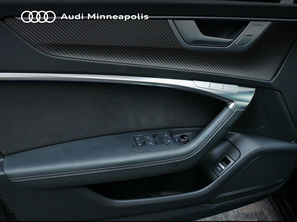 Thumbnail: 2022 Audi S6 - 17