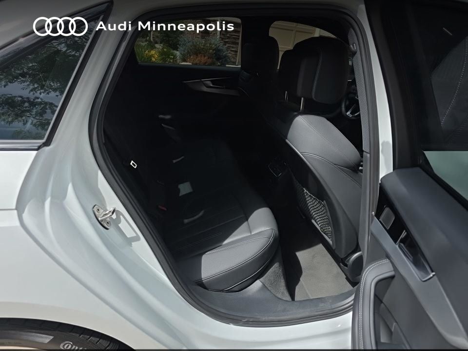 Thumbnail: 2023 Audi A4 - 13