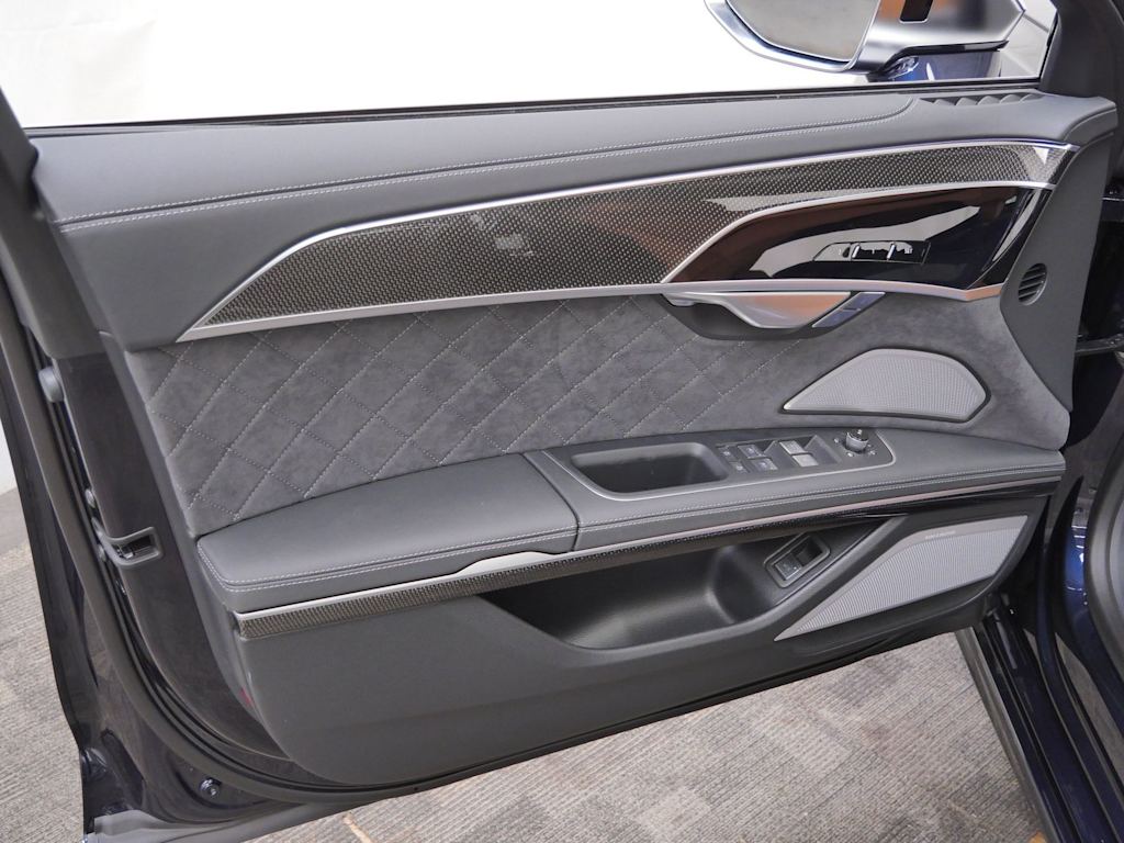 Thumbnail: 2026 Audi S8 - 12