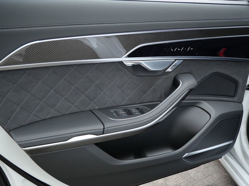 Thumbnail: 2026 Audi S8 - 15