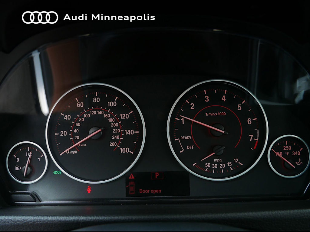 Thumbnail: 2016 BMW 3 Series - 11