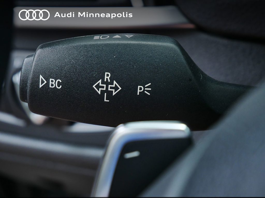 Thumbnail: 2016 BMW 3 Series - 24