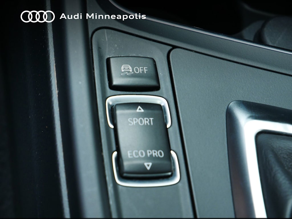 Thumbnail: 2016 BMW 3 Series - 28