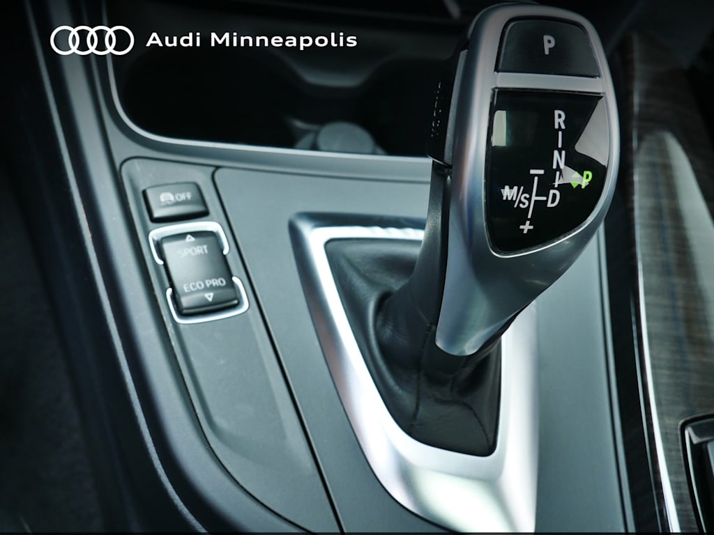 Thumbnail: 2016 BMW 3 Series - 27