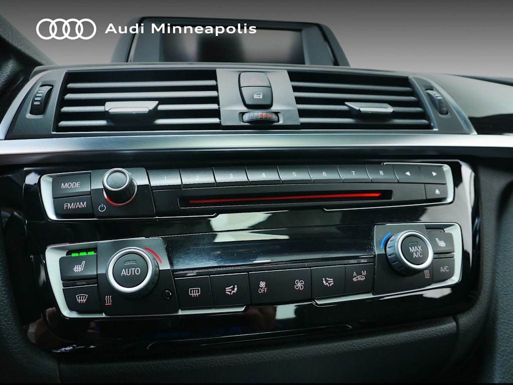 Thumbnail: 2016 BMW 3 Series - 30