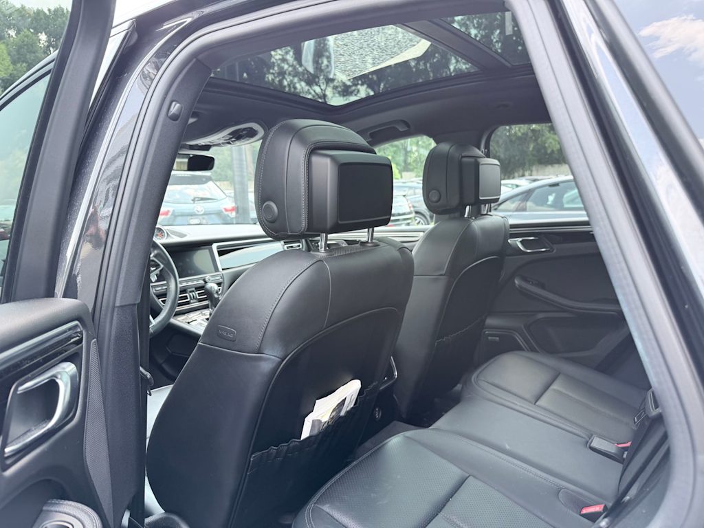 Thumbnail: 2019 Porsche Macan - 5