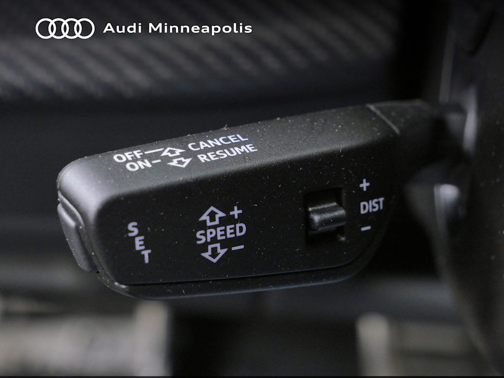 Thumbnail: 2022 Audi RS Q8 - 23