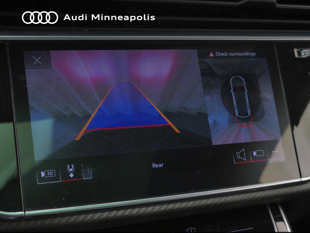 Thumbnail: 2022 Audi RS Q8 - 28