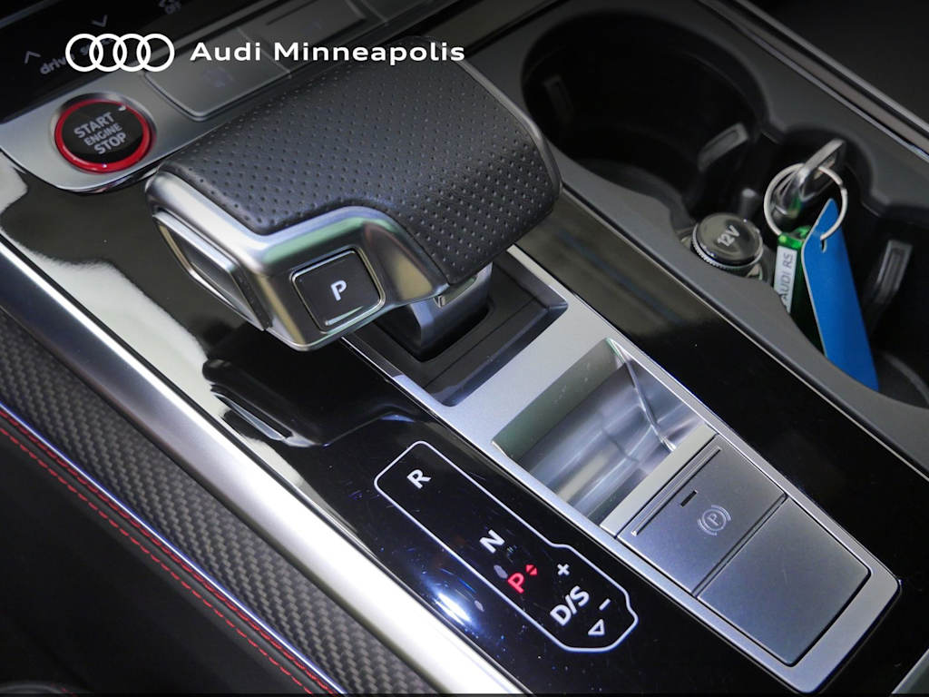 Thumbnail: 2023 Audi RS Q8 - 11