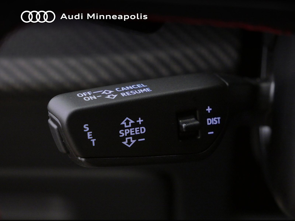 Thumbnail: 2023 Audi RS Q8 - 21