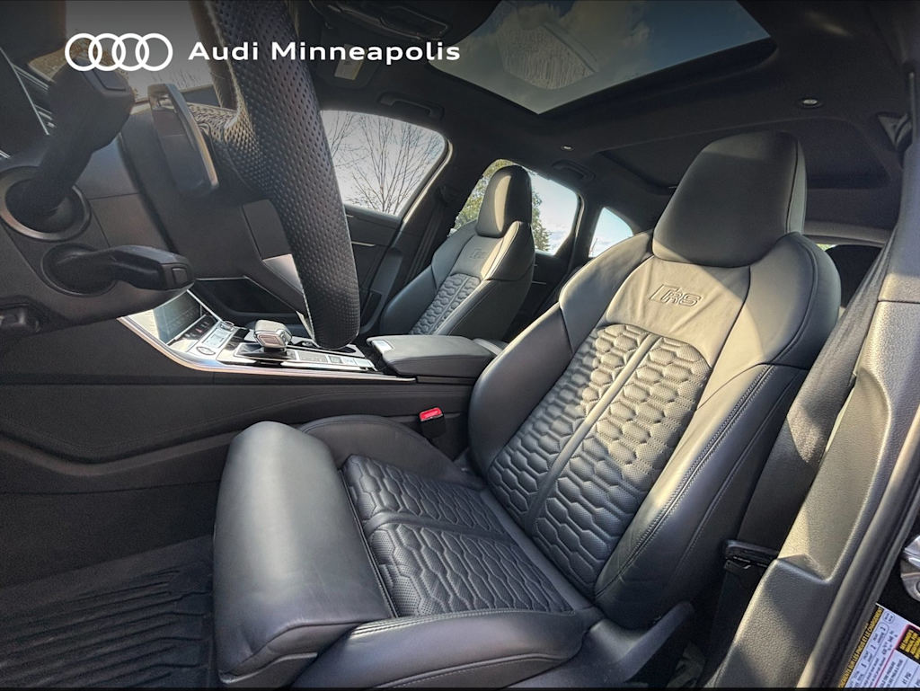 Thumbnail: 2024 Audi RS 6 - 16