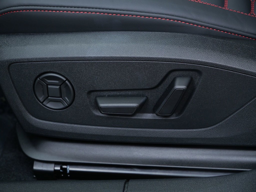 Thumbnail: 2026 Audi RS 3 - 14