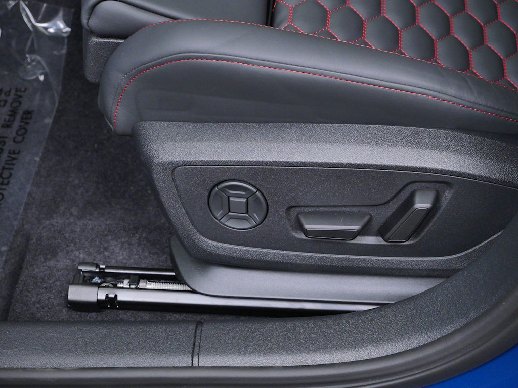 Thumbnail: 2026 Audi RS 3 - 13