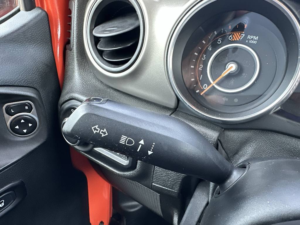 Thumbnail: 2018 Jeep Wrangler - 35