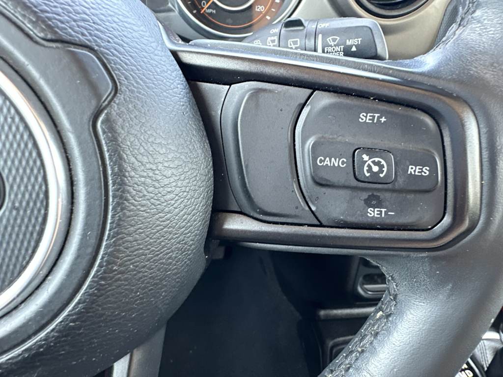 Thumbnail: 2018 Jeep Wrangler - 33