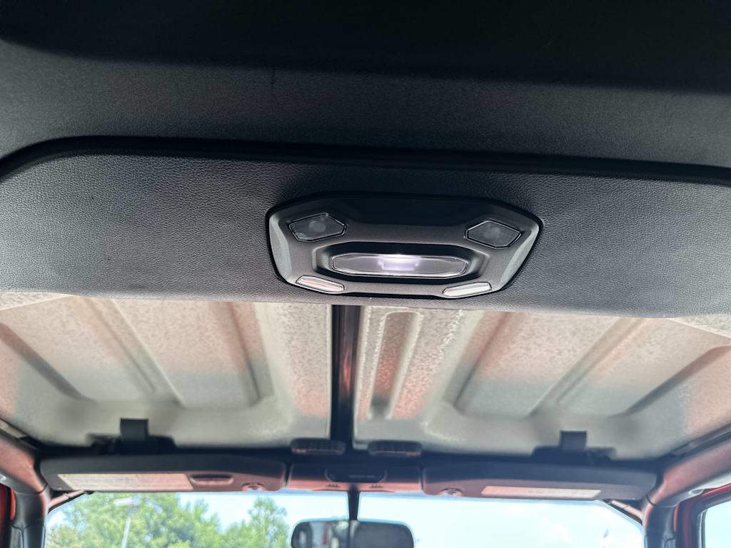 Thumbnail: 2018 Jeep Wrangler - 29