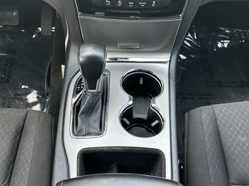 Thumbnail: 2022 Jeep Grand Cherokee - 14