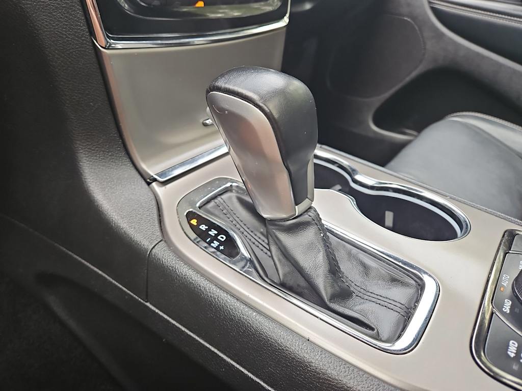 Thumbnail: 2021 Jeep Grand Cherokee - 17