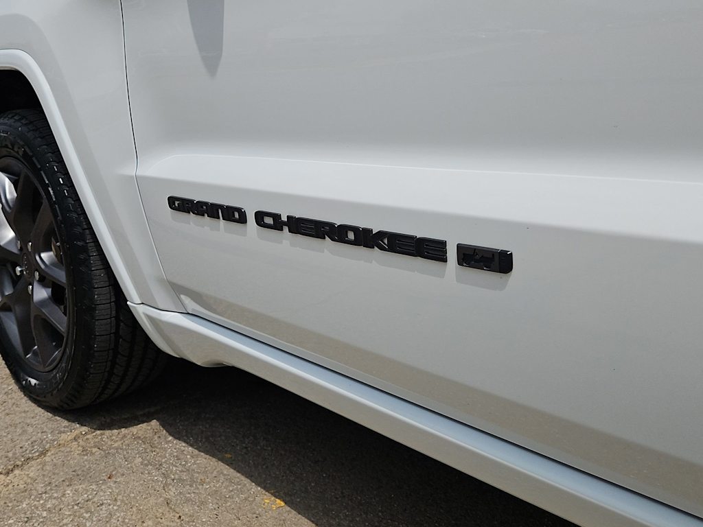 Thumbnail: 2021 Jeep Grand Cherokee - 32