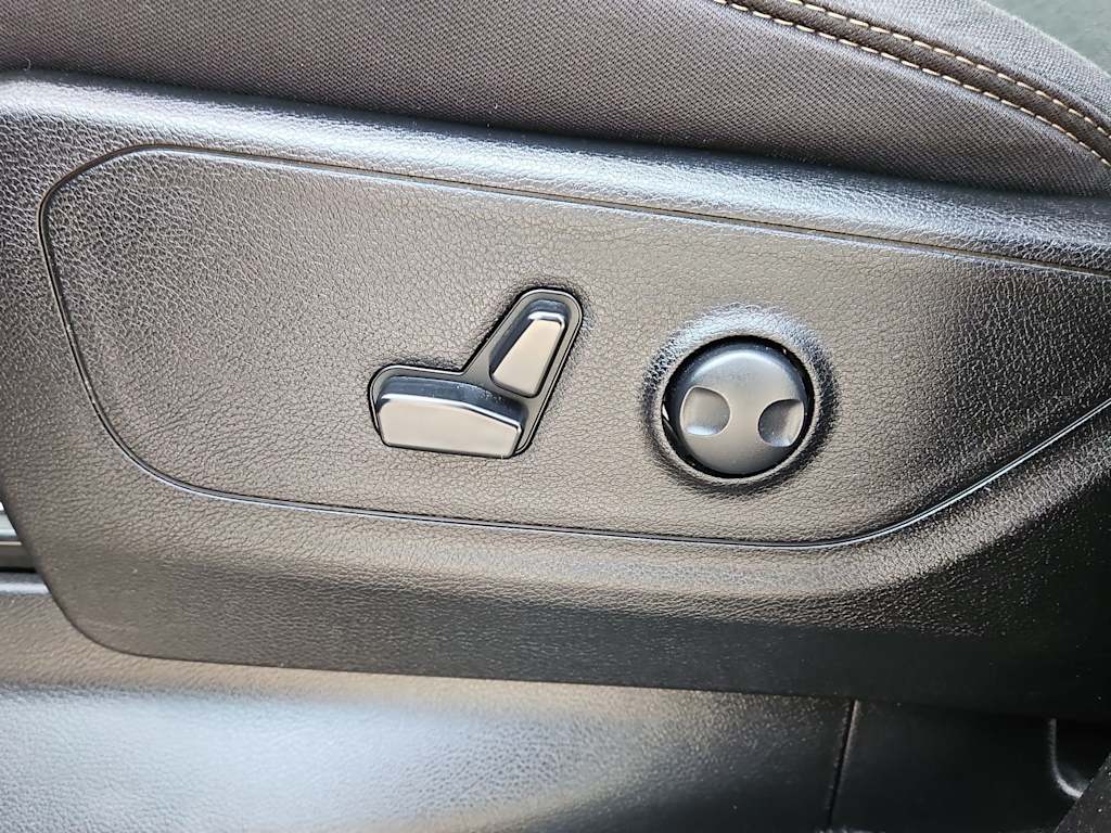 Thumbnail: 2025 RAM 1500 - 27