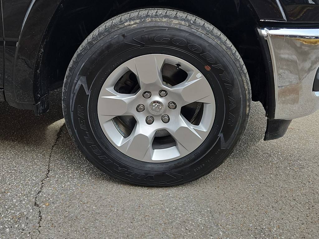 Thumbnail: 2025 RAM 1500 - 8