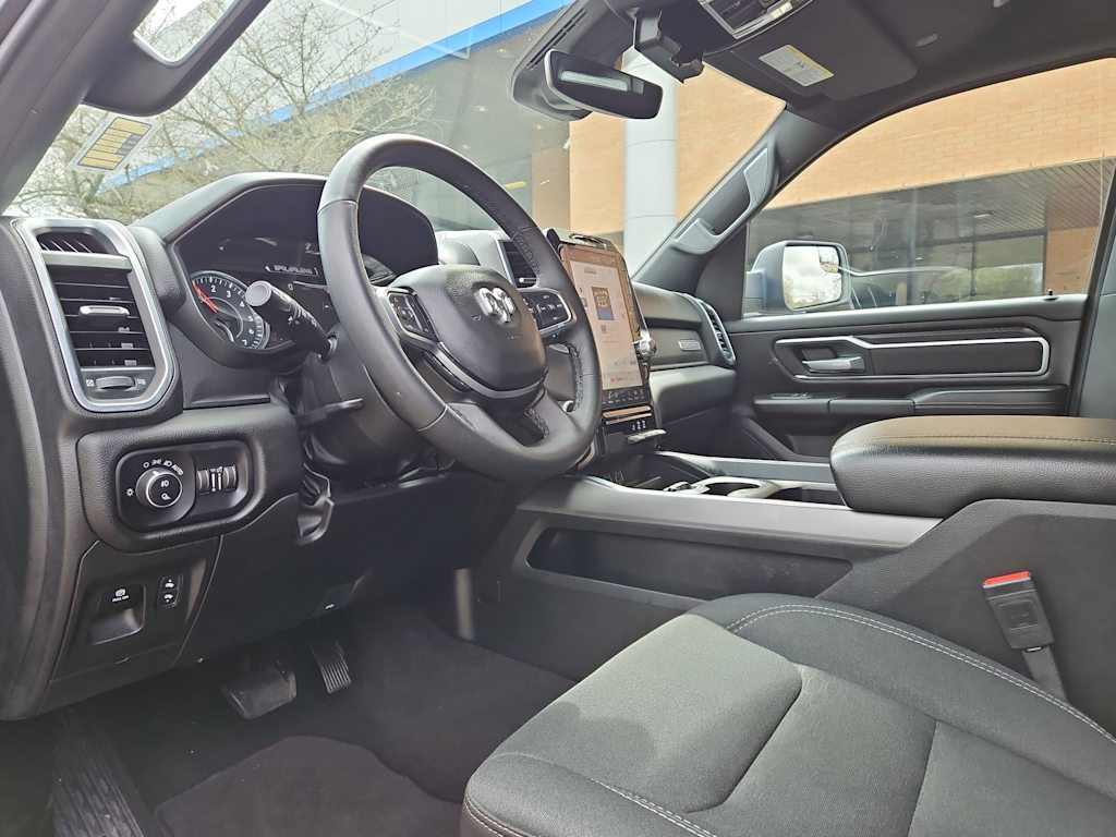 Thumbnail: 2025 RAM 1500 - 2