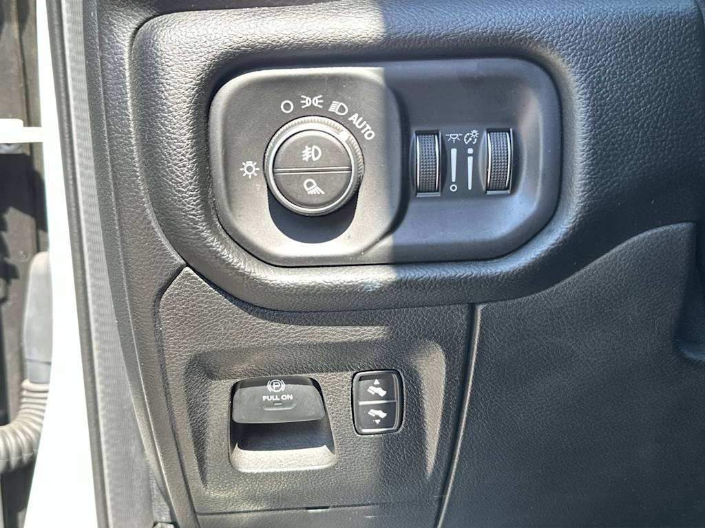 Thumbnail: 2020 RAM 1500 - 27
