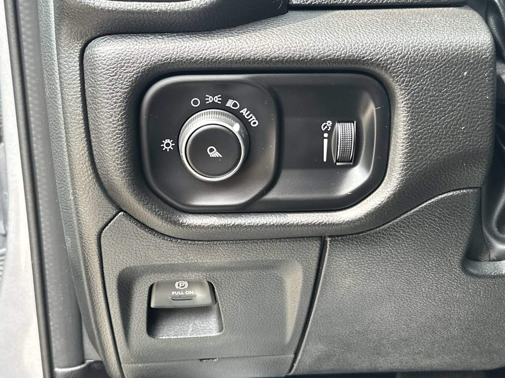 Thumbnail: 2024 RAM 1500 - 25