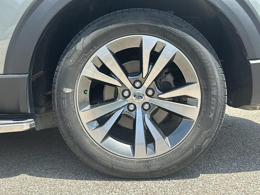 Thumbnail: 2020 Ford Explorer - 8