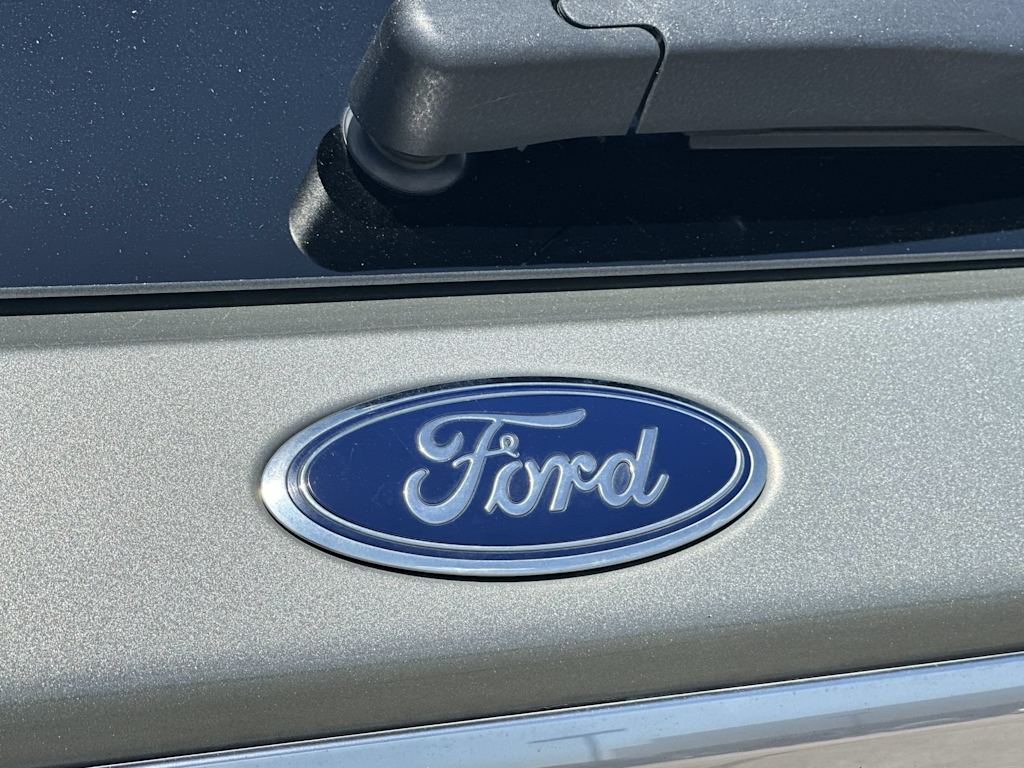 Thumbnail: 2020 Ford Explorer - 24