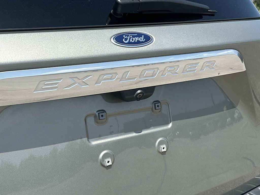 Thumbnail: 2020 Ford Explorer - 25
