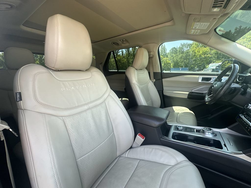Thumbnail: 2020 Ford Explorer - 31