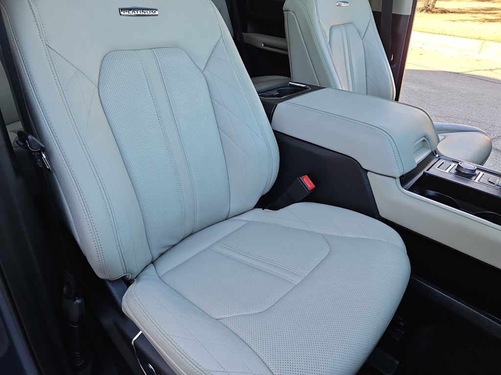 Thumbnail: 2020 Ford Expedition - 12