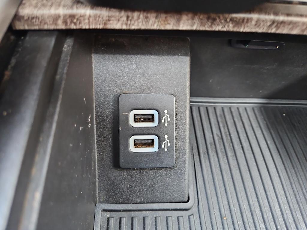 Thumbnail: 2017 Ford F-350 - 34