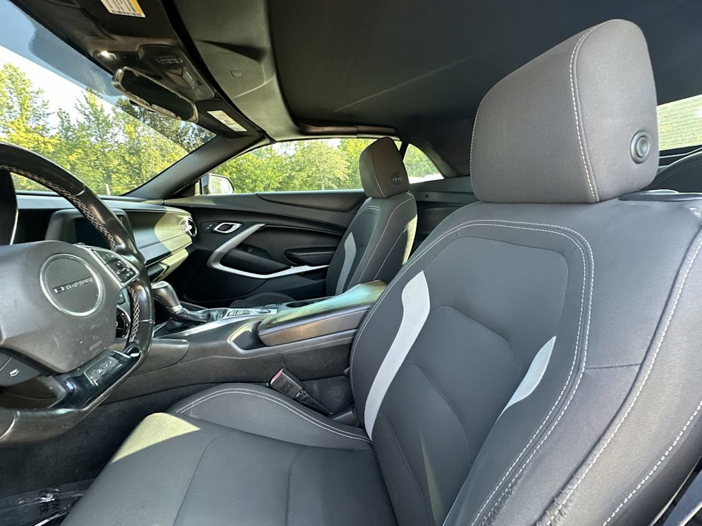 Thumbnail: 2017 Chevrolet Camaro - 10