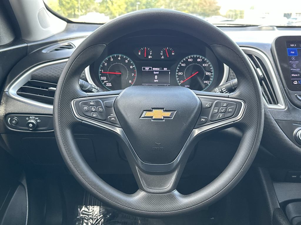 Thumbnail: 2024 Chevrolet Malibu - 10