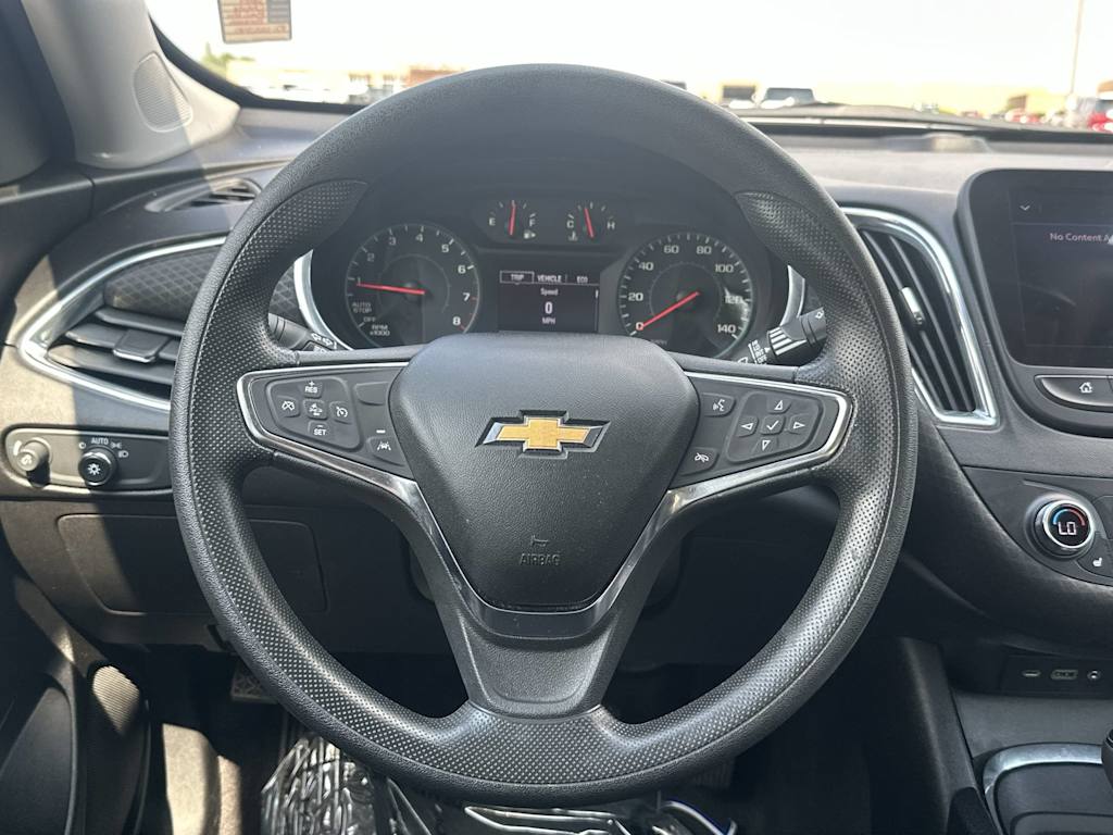 Thumbnail: 2019 Chevrolet Malibu - 10