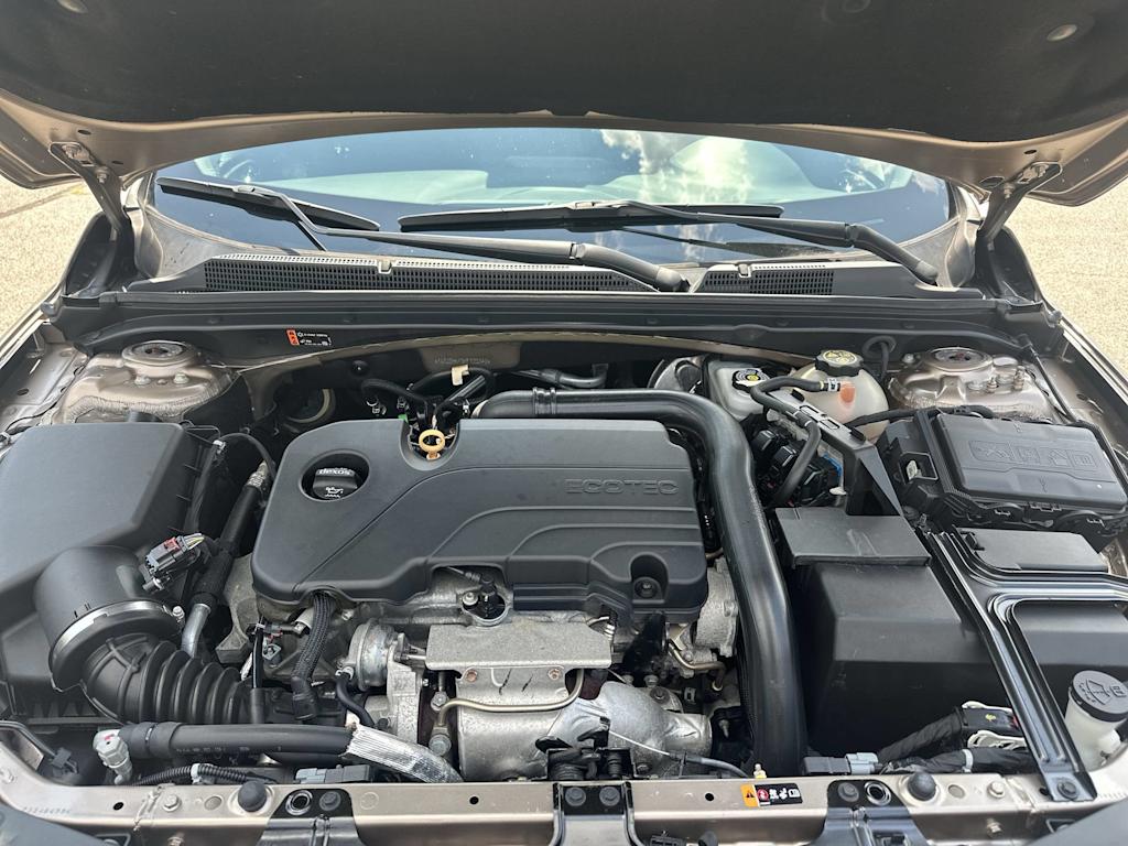Thumbnail: 2019 Chevrolet Malibu - 9