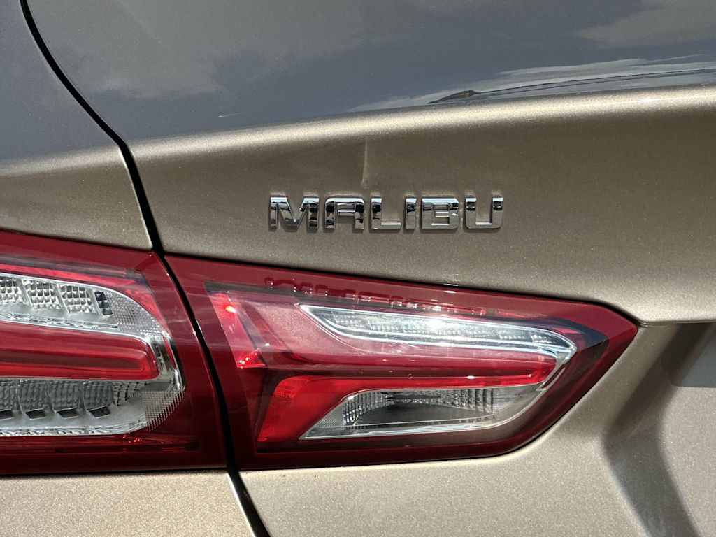 Thumbnail: 2019 Chevrolet Malibu - 25