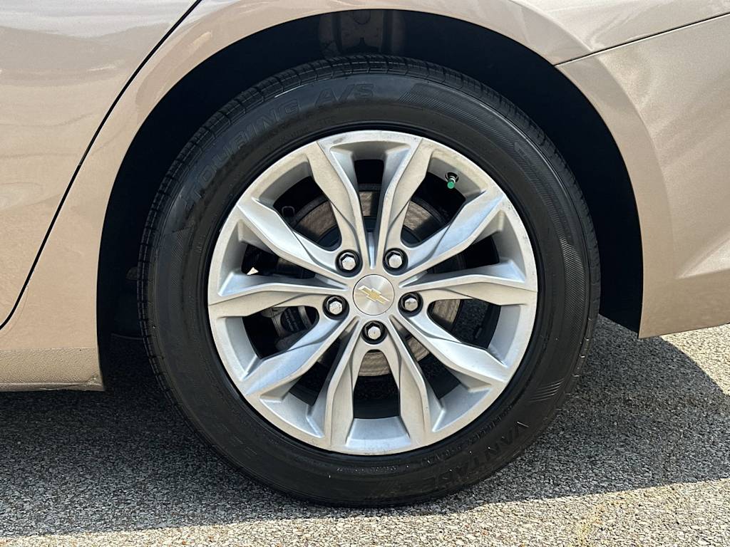 Thumbnail: 2019 Chevrolet Malibu - 8