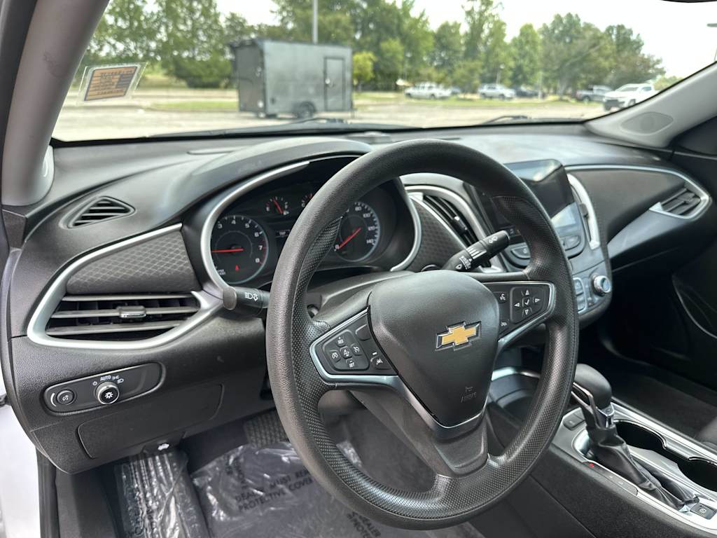 Thumbnail: 2024 Chevrolet Malibu - 2