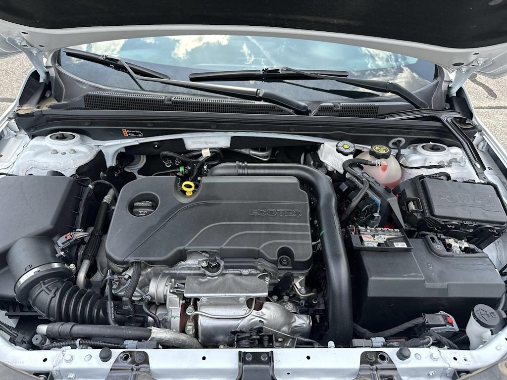 Thumbnail: 2024 Chevrolet Malibu - 9